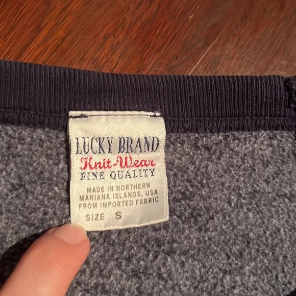 RARE VINTAGE Lucky Brand Bulldogs sweatshirt in excellent condition size S! - Picture 9 of 9